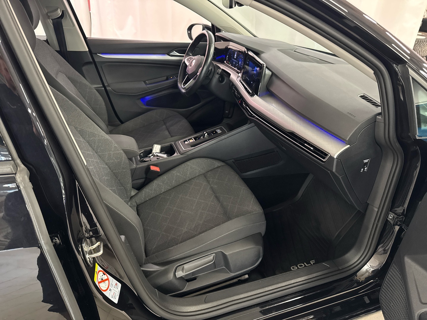 VOLKSWAGEN Golf 2022