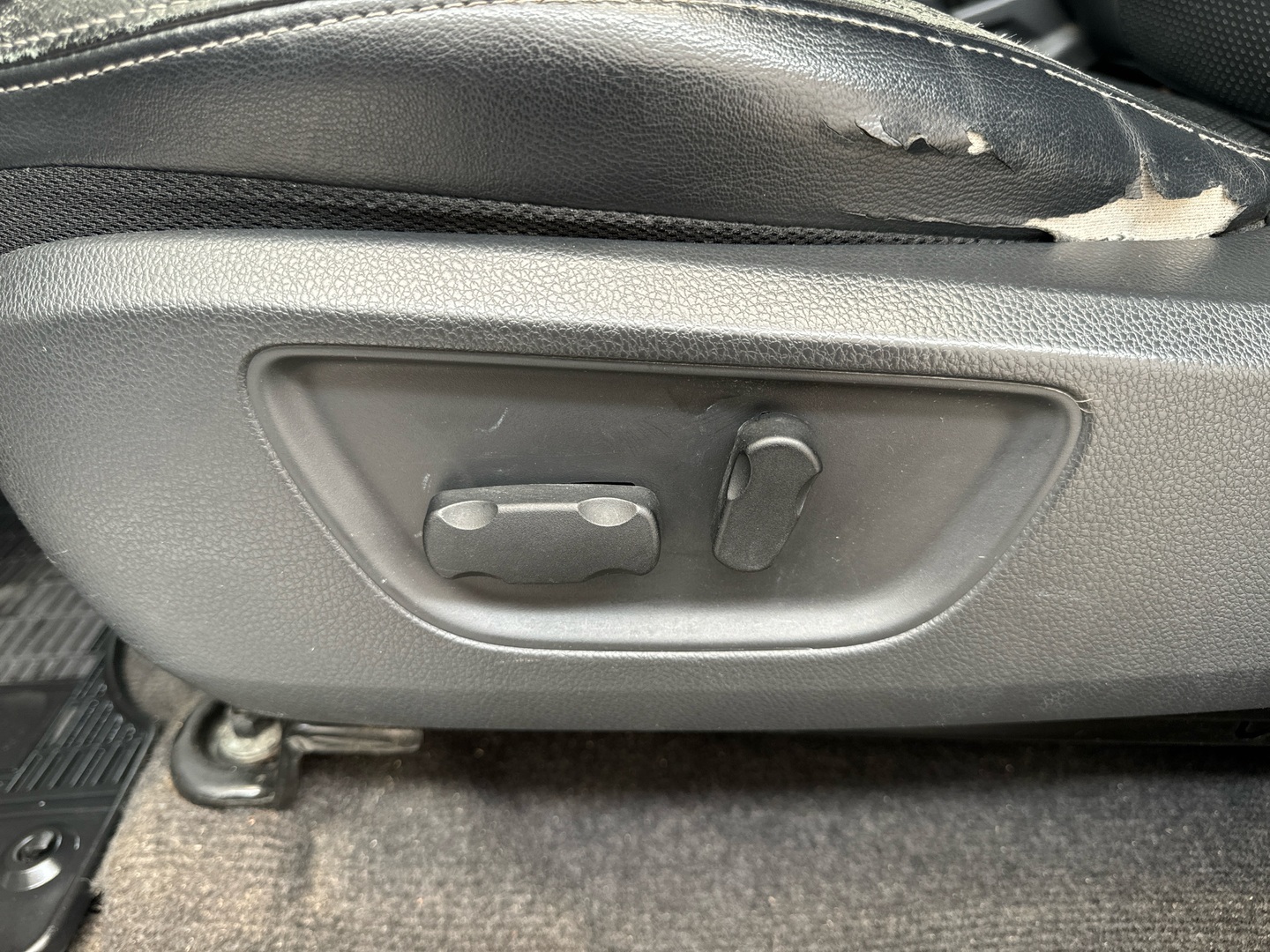 MITSUBISHI L200 2015