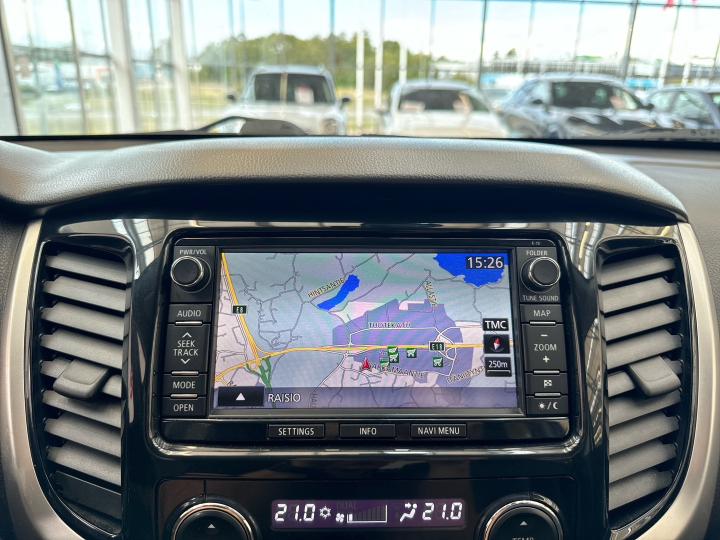 MITSUBISHI L200 2015