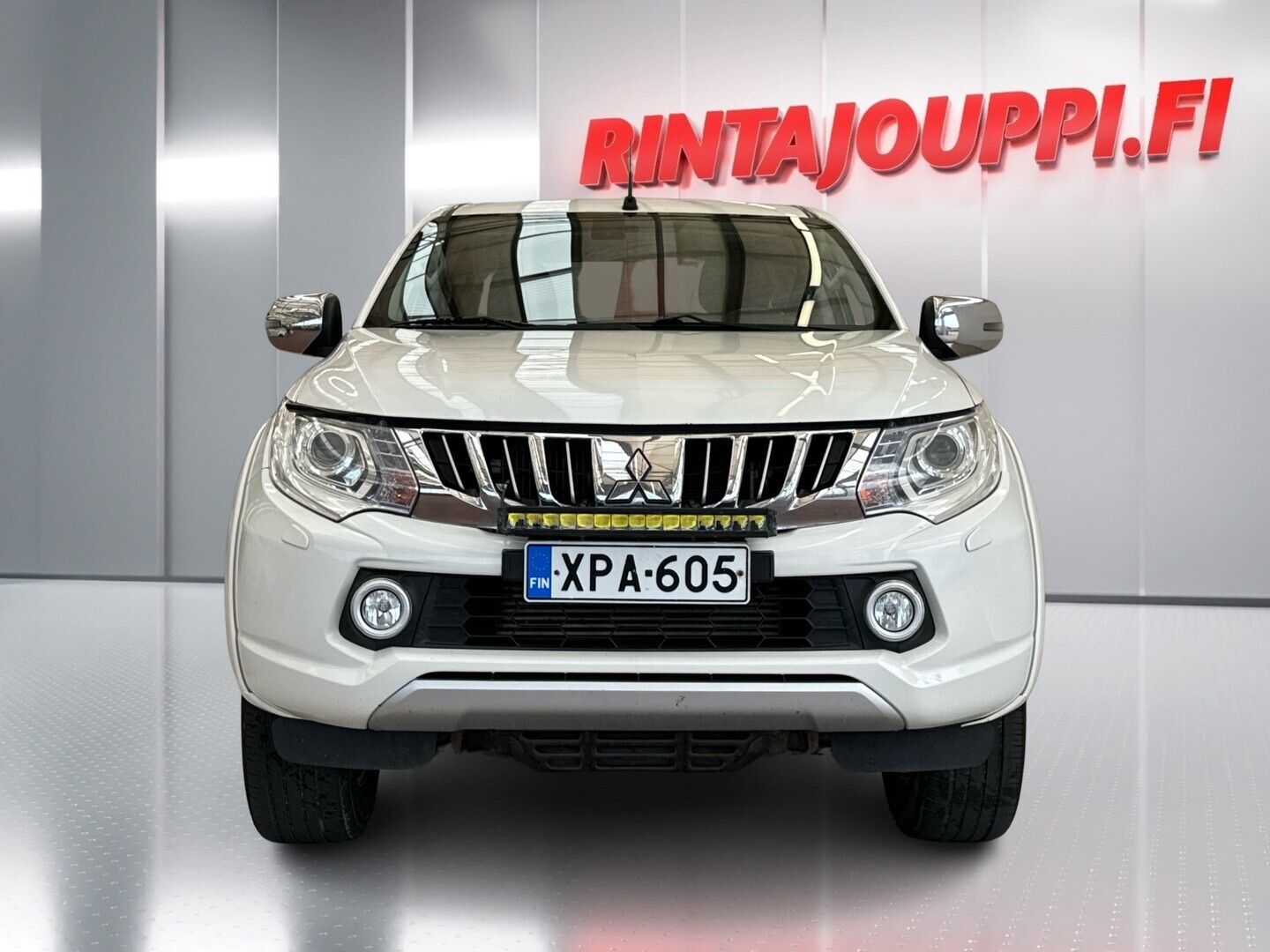 MITSUBISHI L200 2015