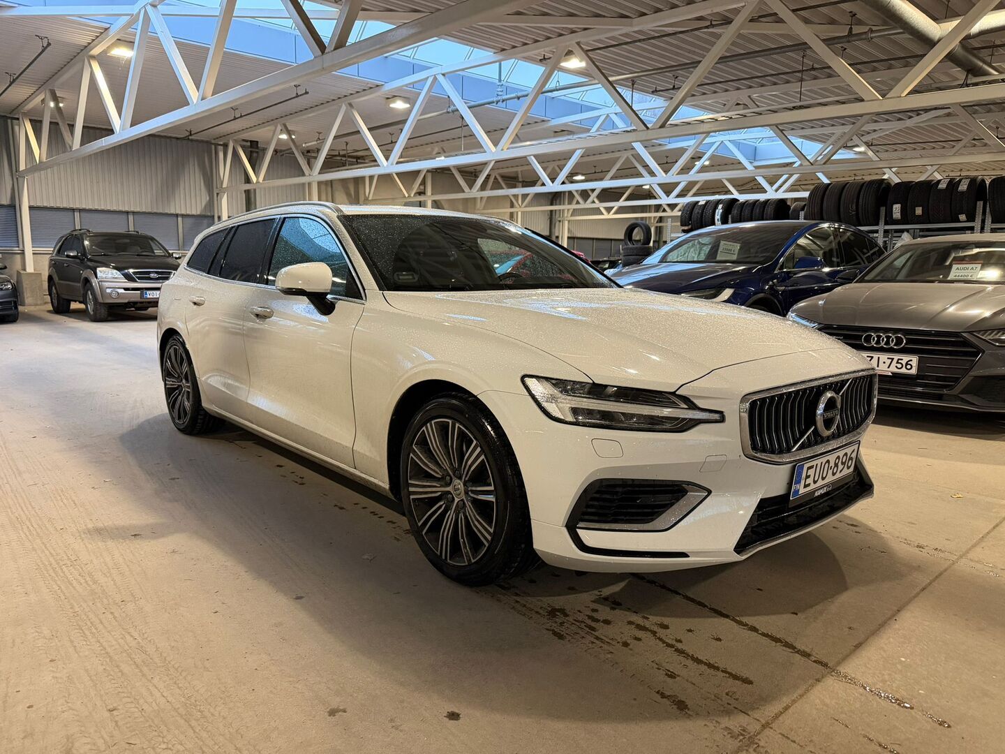 VOLVO V60 2019