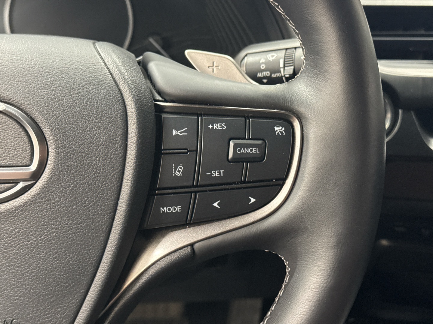 LEXUS UX 2022