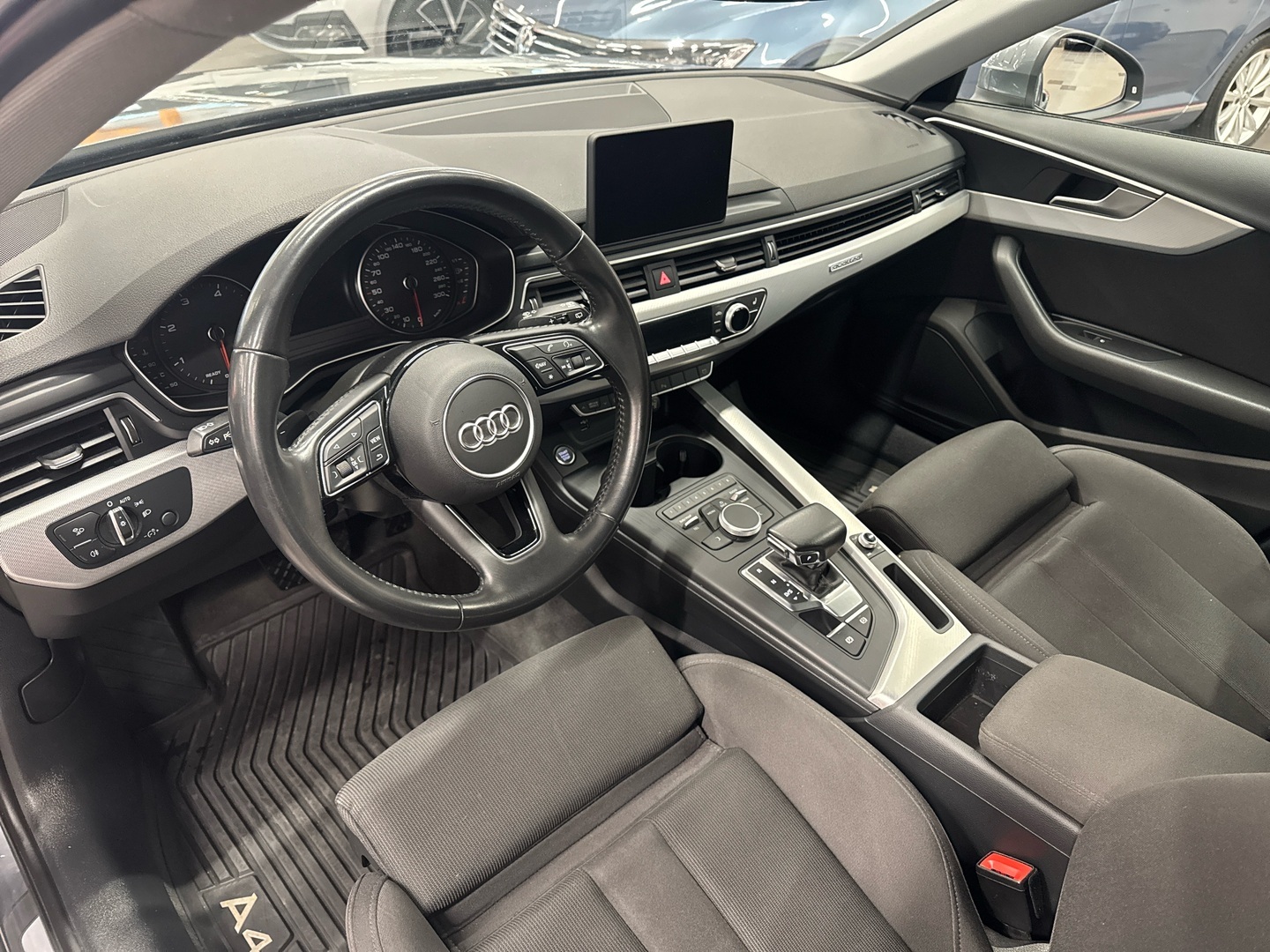 AUDI A4 2018