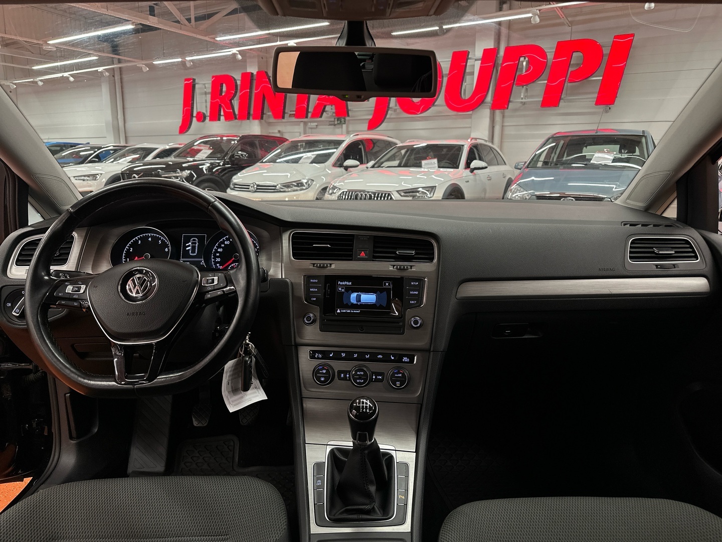 VOLKSWAGEN Golf 2014