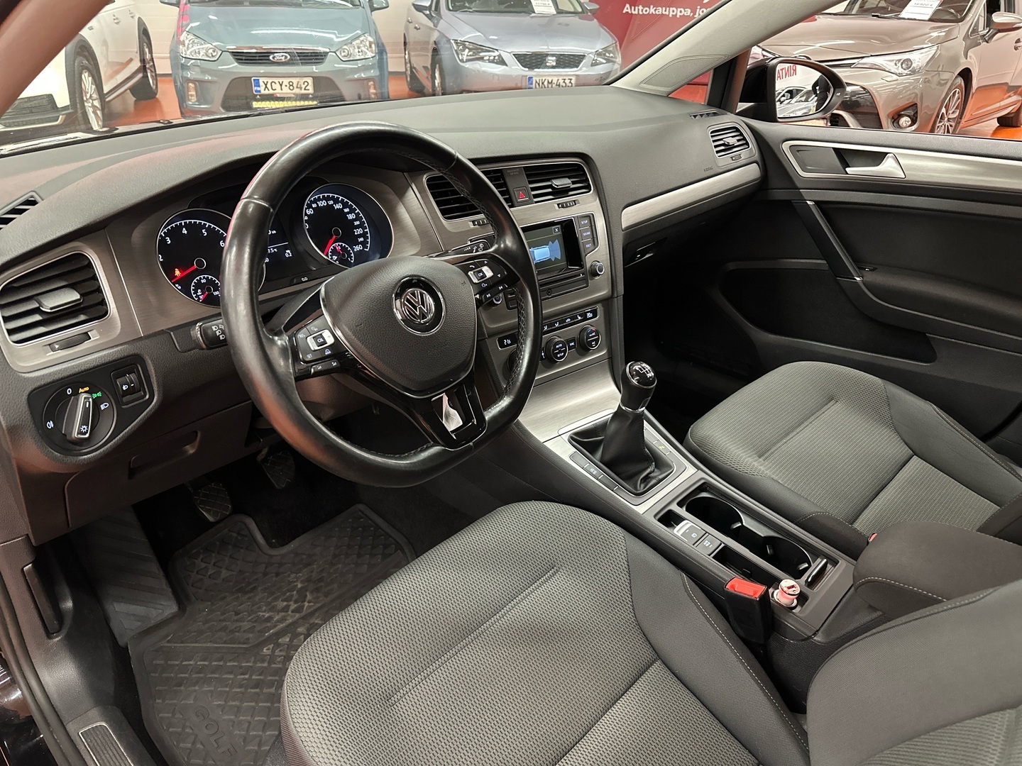 VOLKSWAGEN Golf 2014
