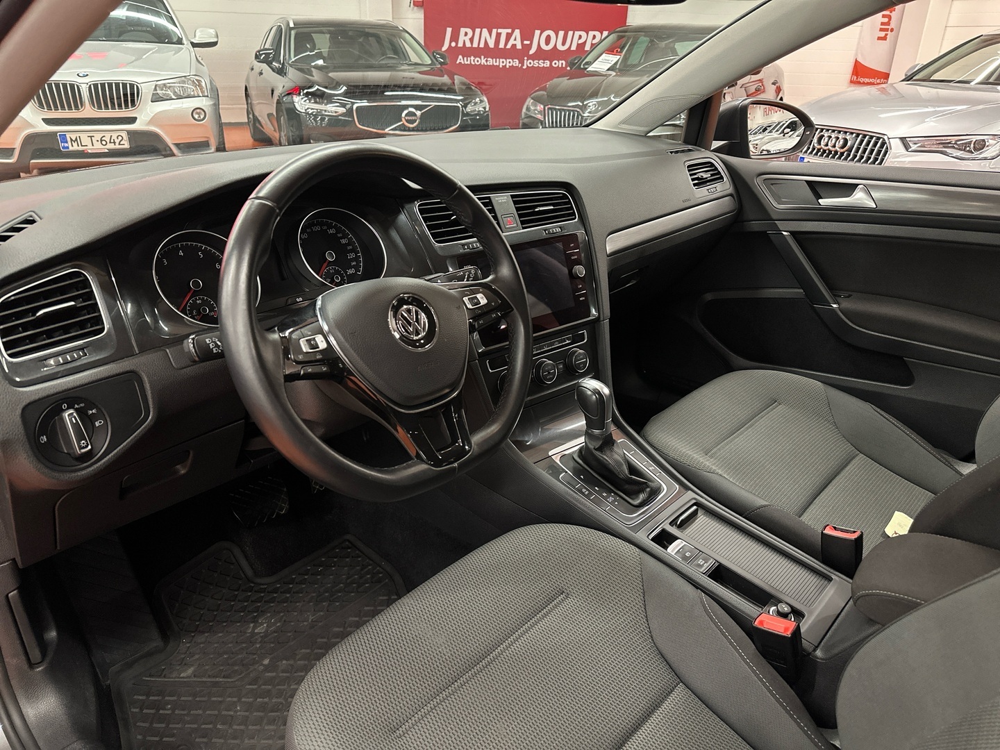 VOLKSWAGEN Golf 2018
