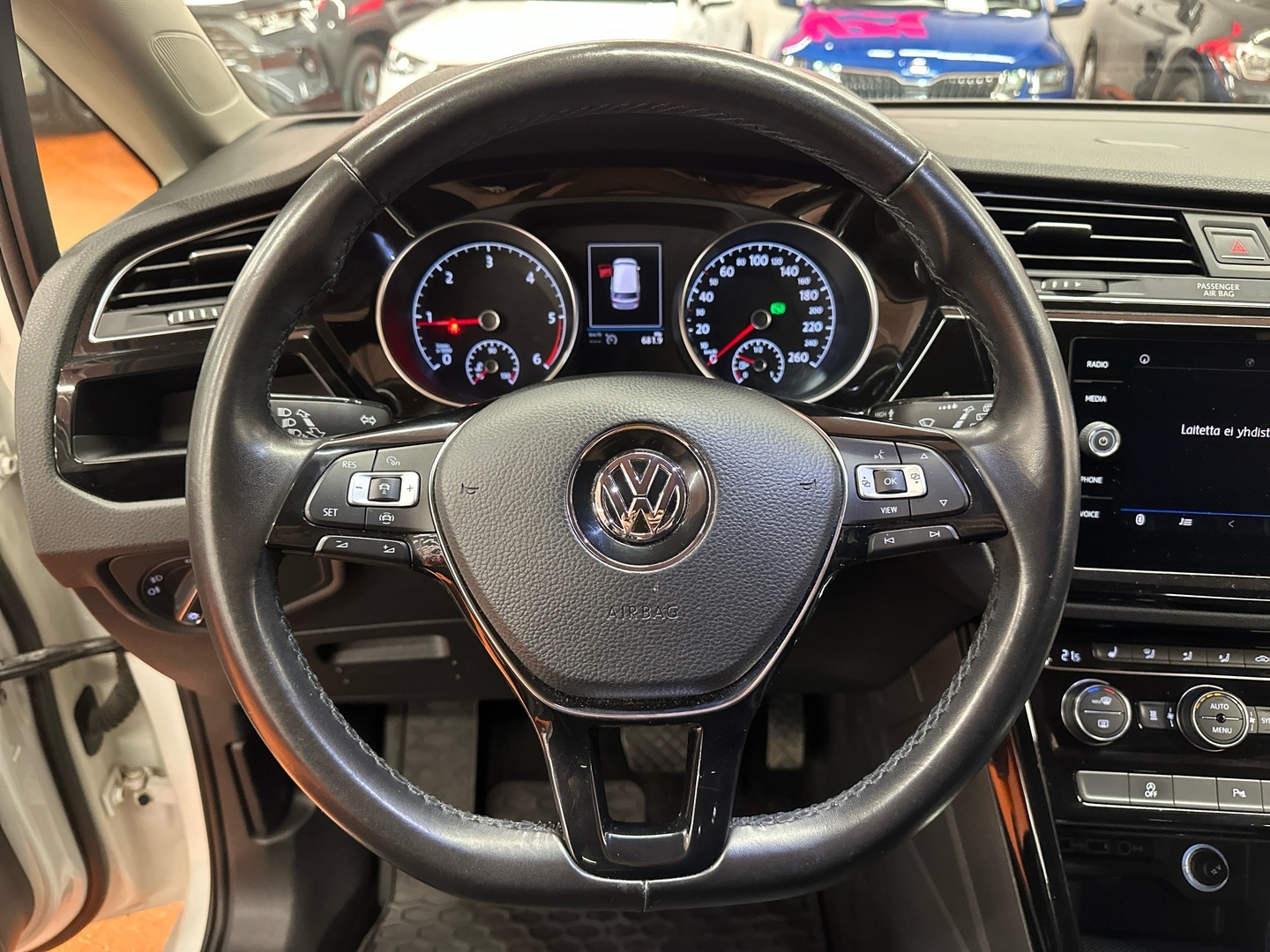 VOLKSWAGEN Touran 2019