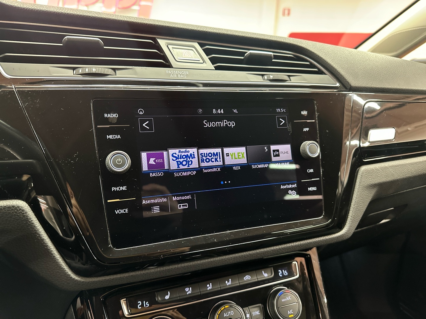 VOLKSWAGEN Touran 2019