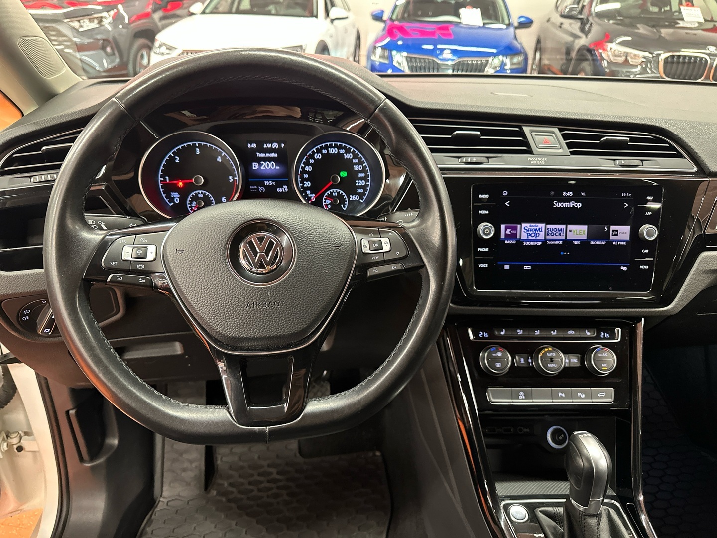 VOLKSWAGEN Touran 2019