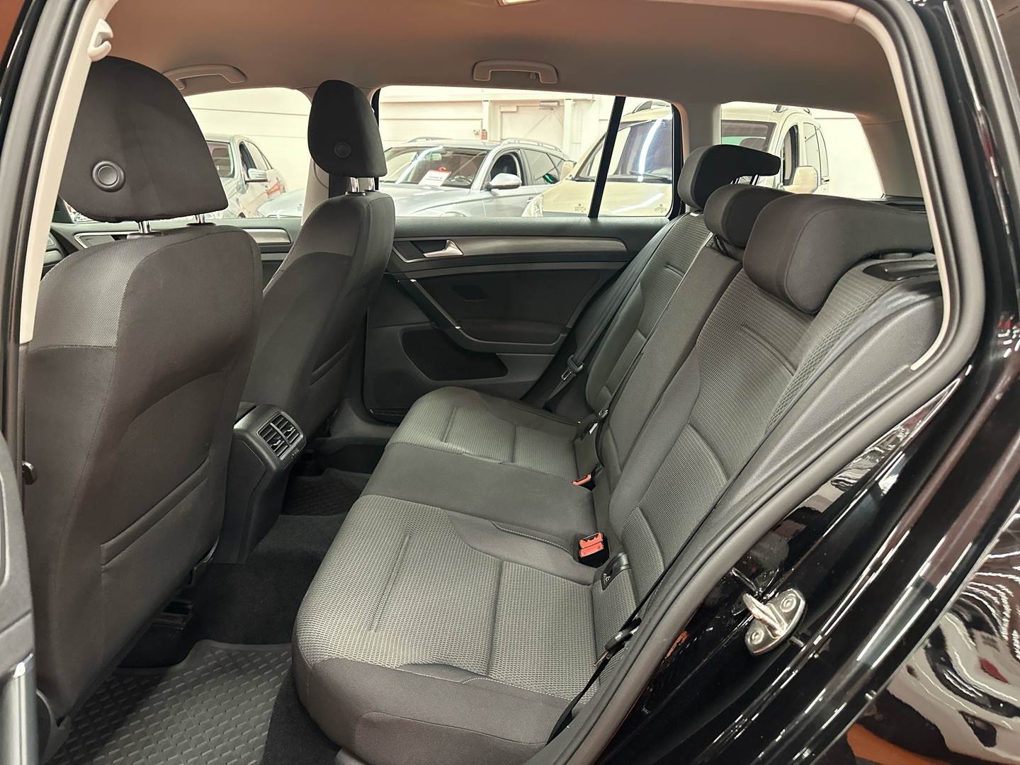 VOLKSWAGEN Golf 2013