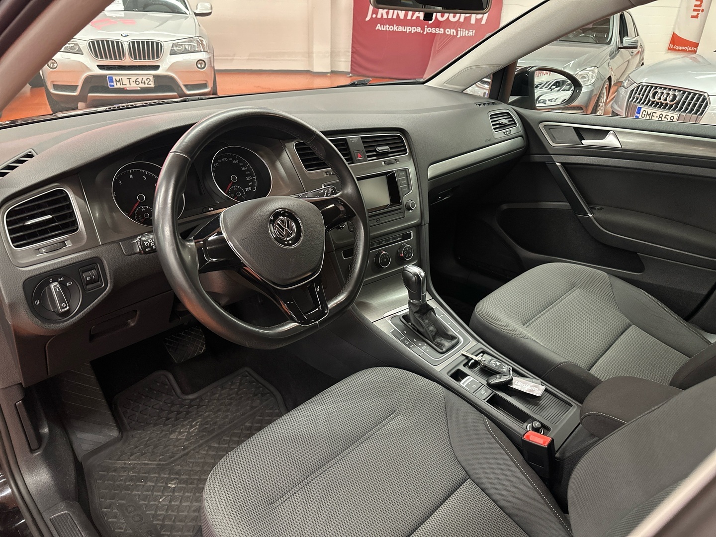 VOLKSWAGEN Golf 2013