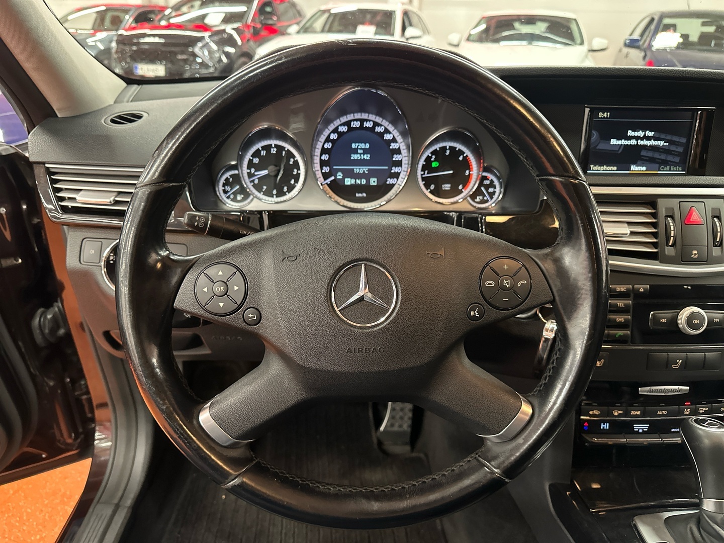 MERCEDES-BENZ E 2010