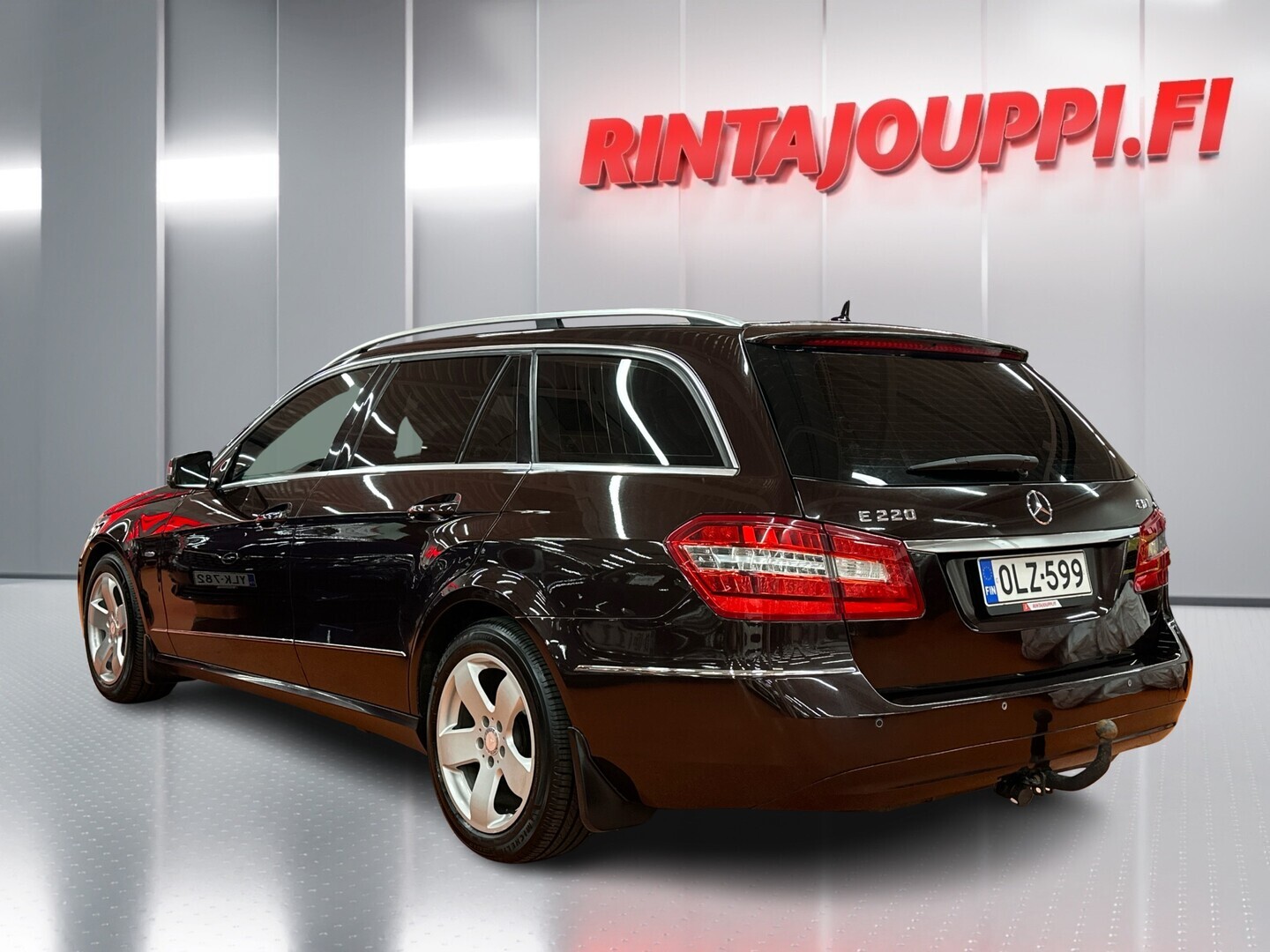 MERCEDES-BENZ E 2010