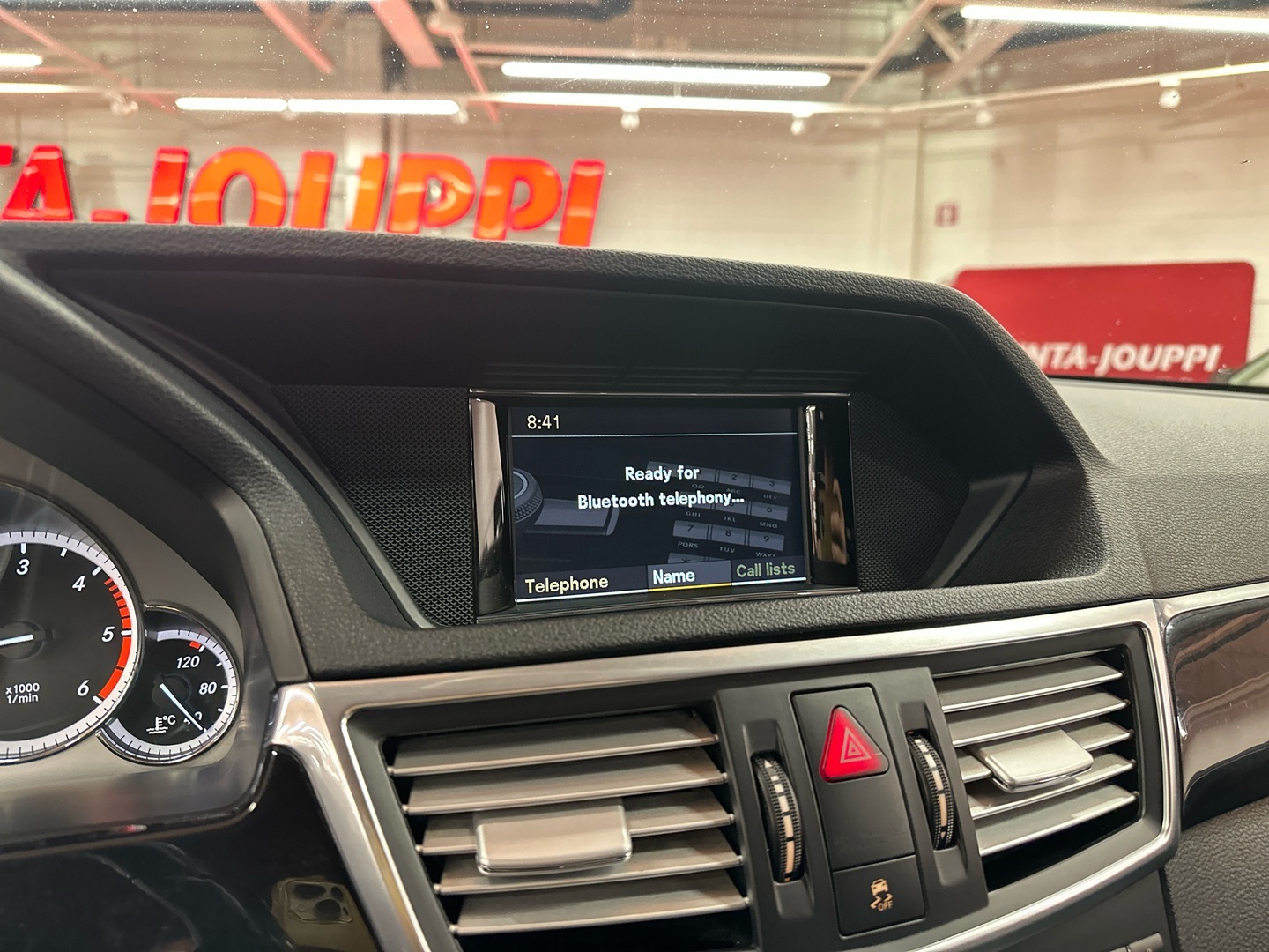 MERCEDES-BENZ E 2010