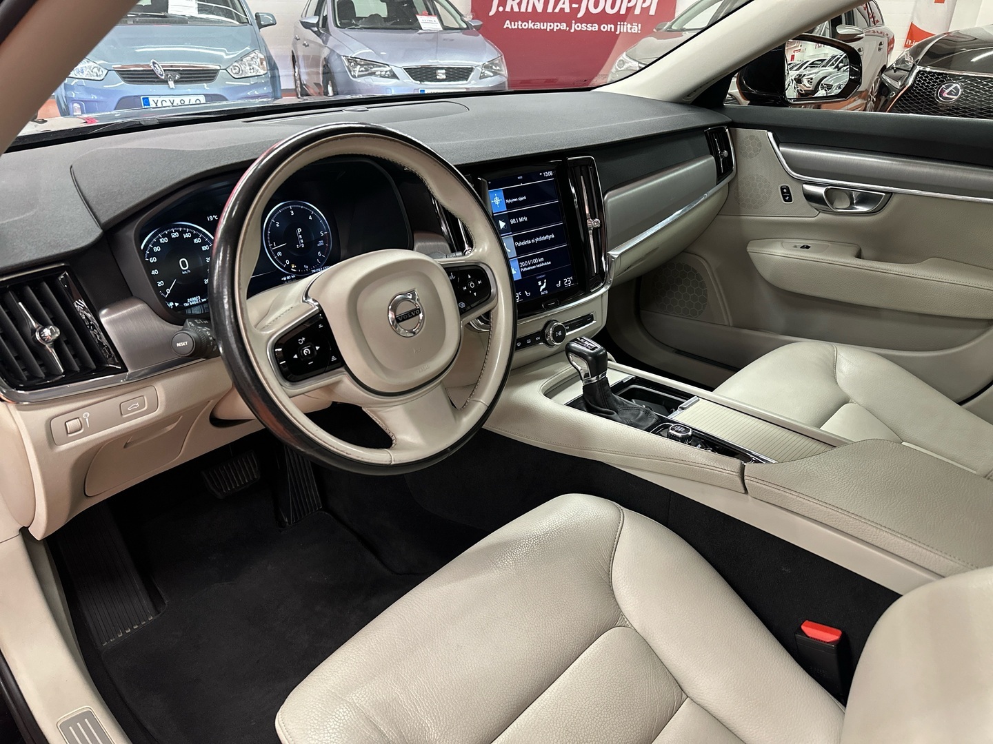 VOLVO S90 2017