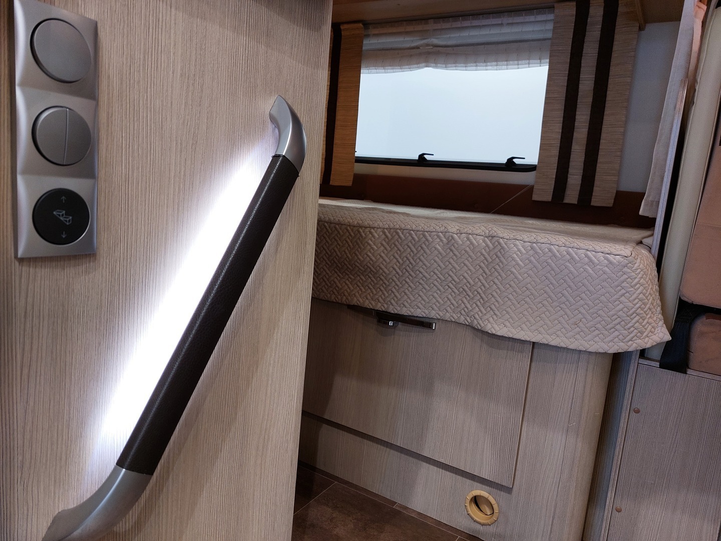 BÜRSTNER Nexxo T569 2013