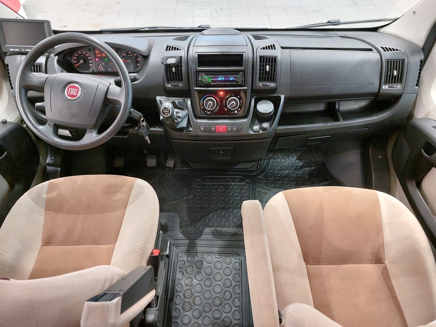 BÜRSTNER Nexxo T569 2013