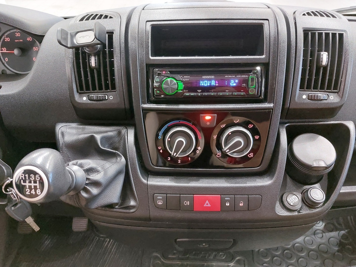 BÜRSTNER Nexxo T569 2013