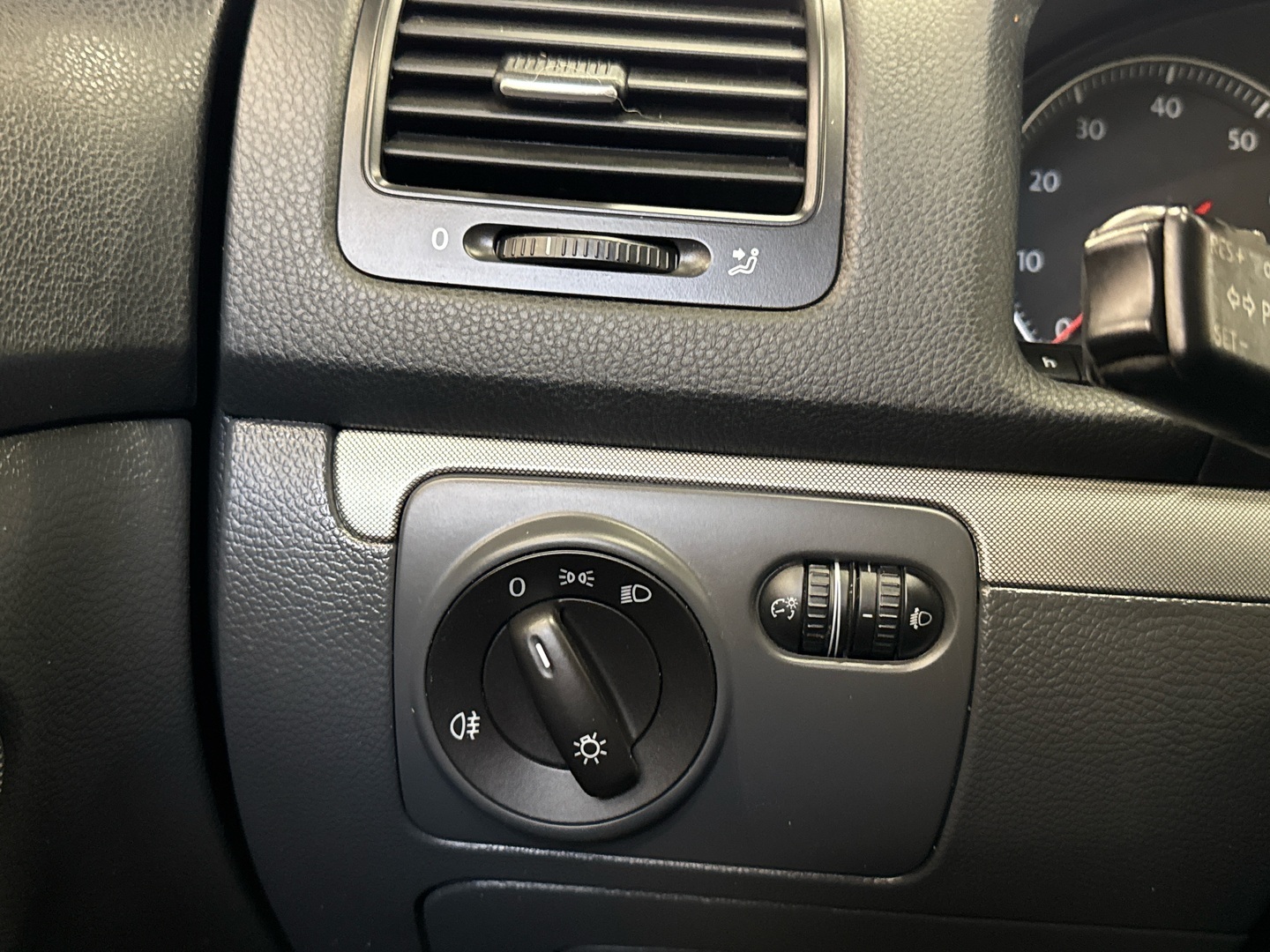 VOLKSWAGEN Jetta 2007