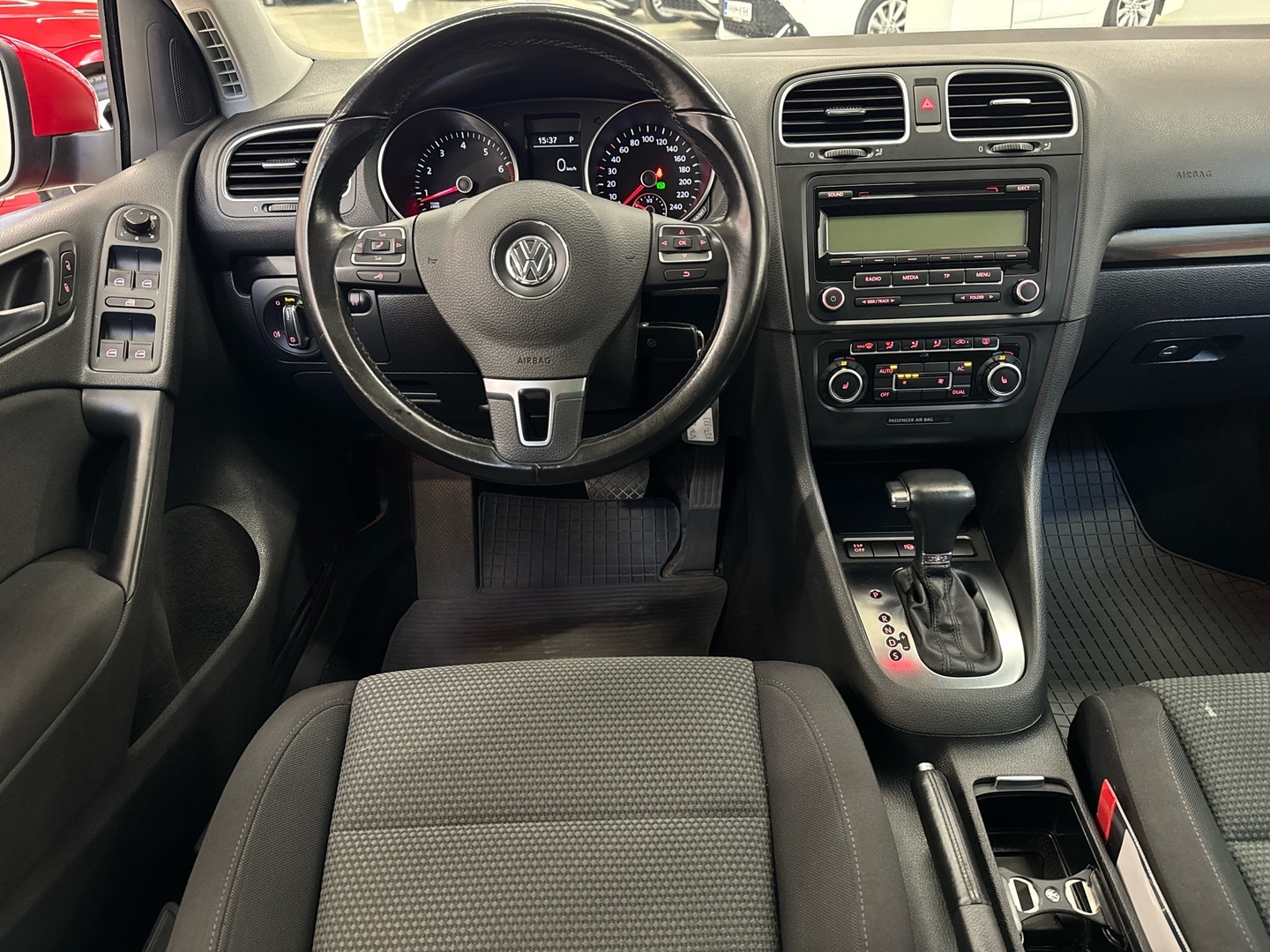 VOLKSWAGEN Golf 2010
