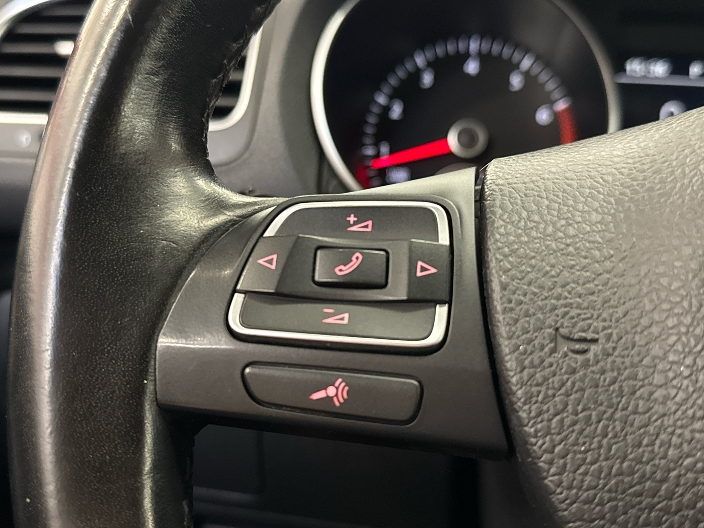 VOLKSWAGEN Golf 2010