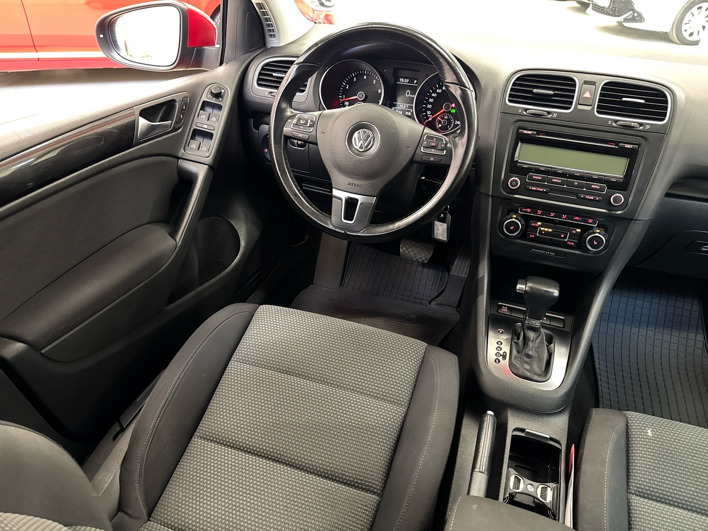 VOLKSWAGEN Golf 2010