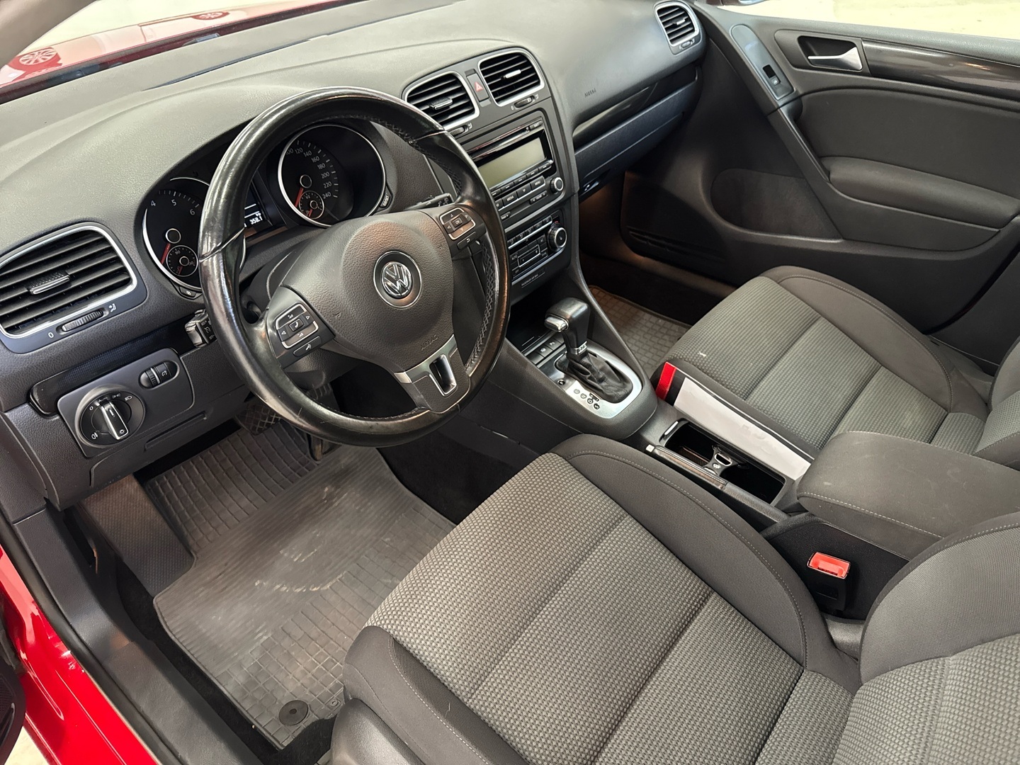 VOLKSWAGEN Golf 2010