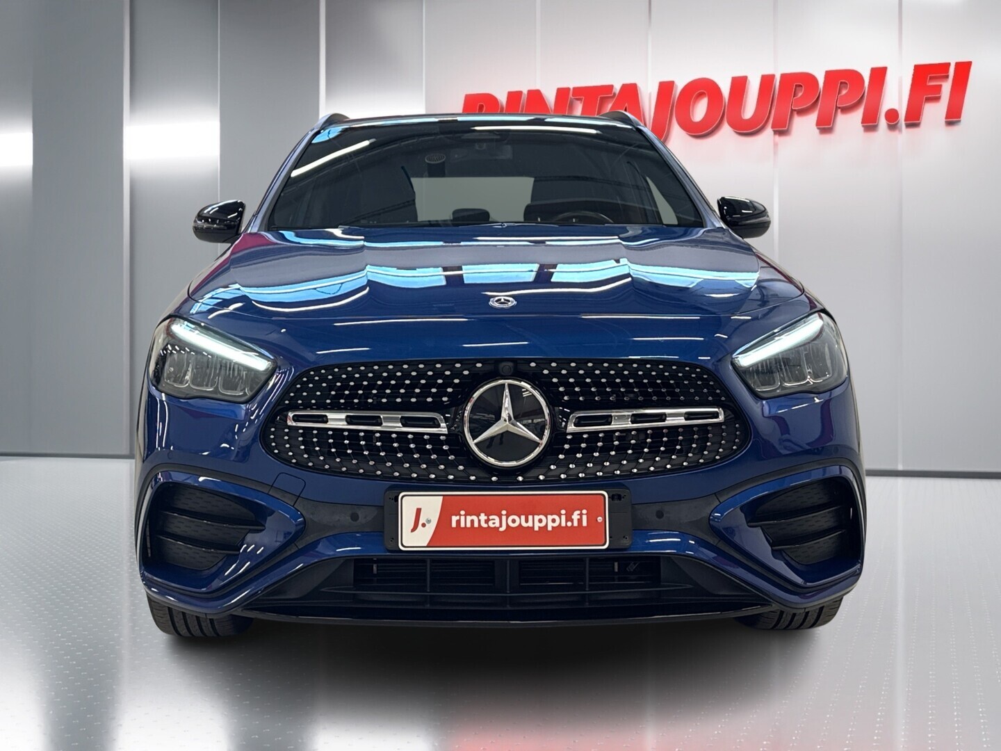 MERCEDES-BENZ GLA 2024