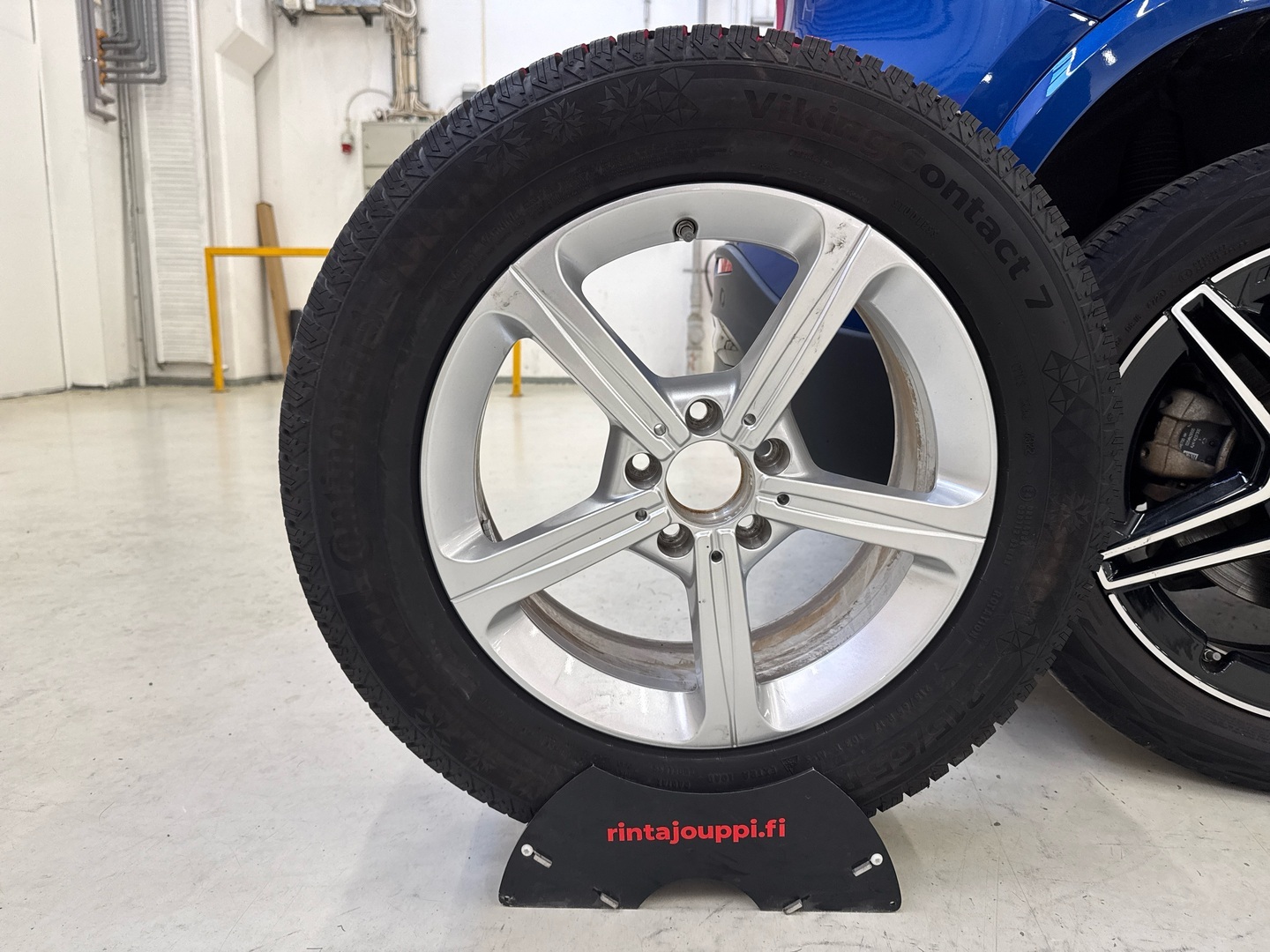 MERCEDES-BENZ GLA 2024