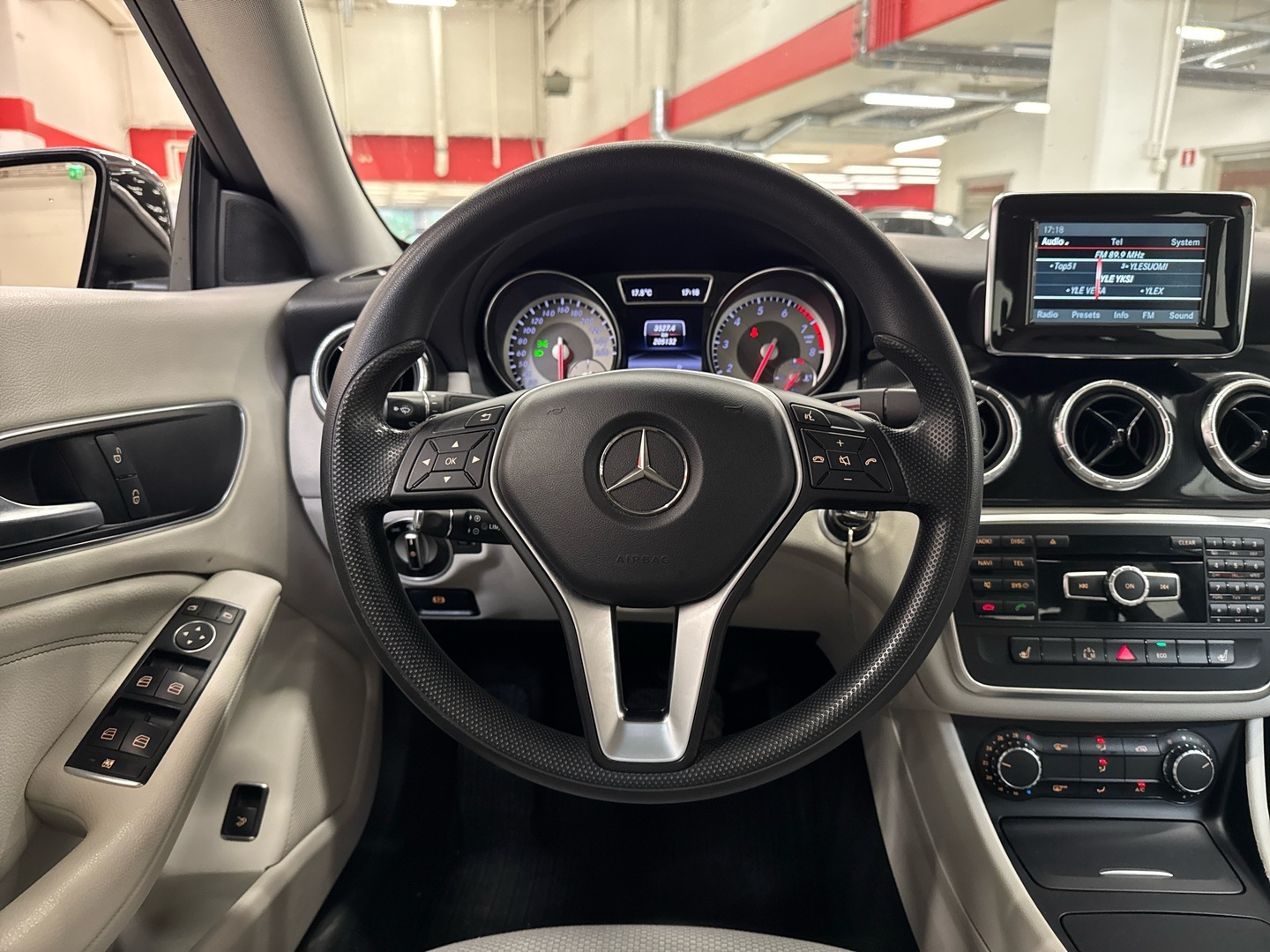 MERCEDES-BENZ CLA 2014