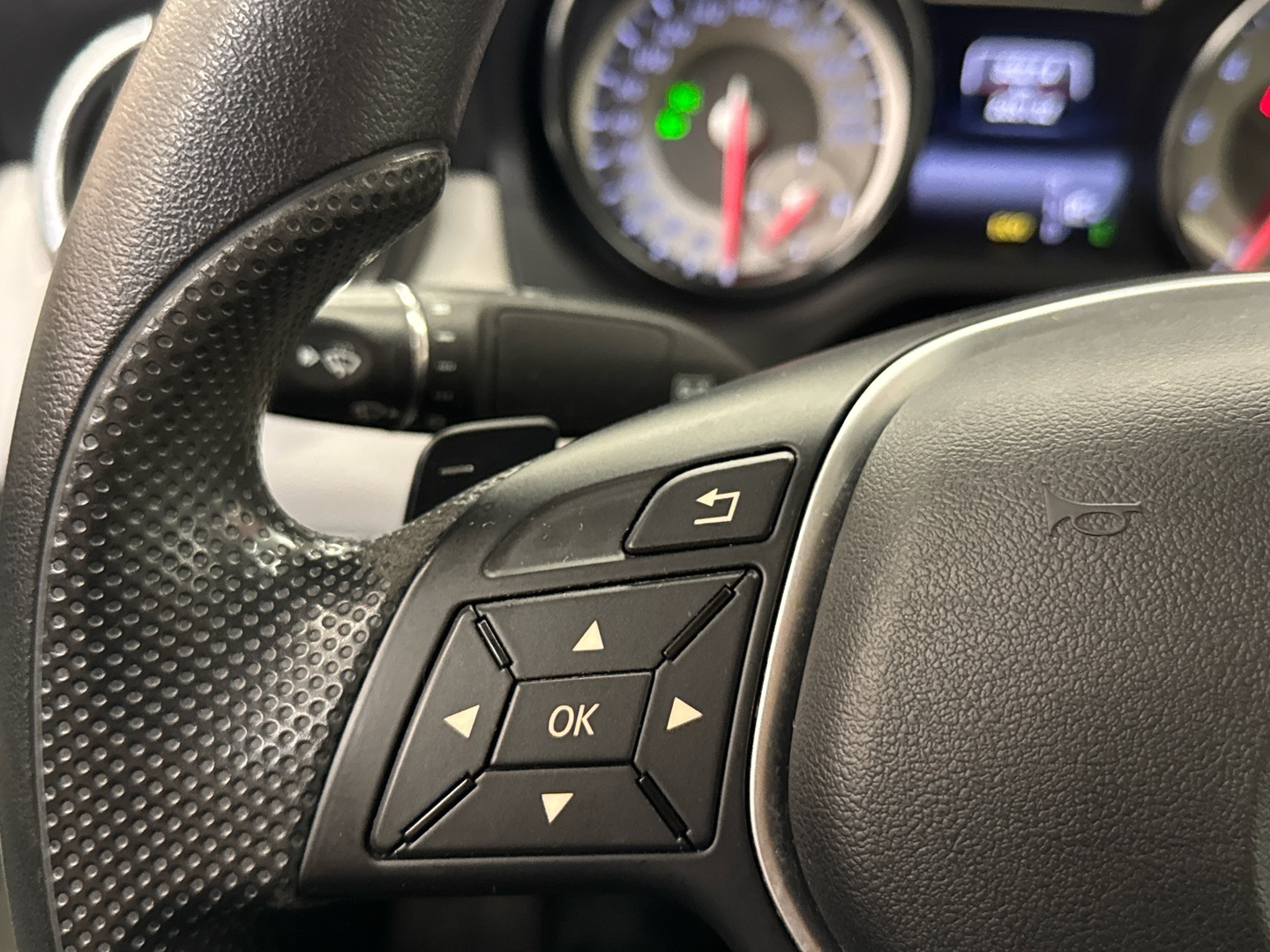 MERCEDES-BENZ CLA 2014