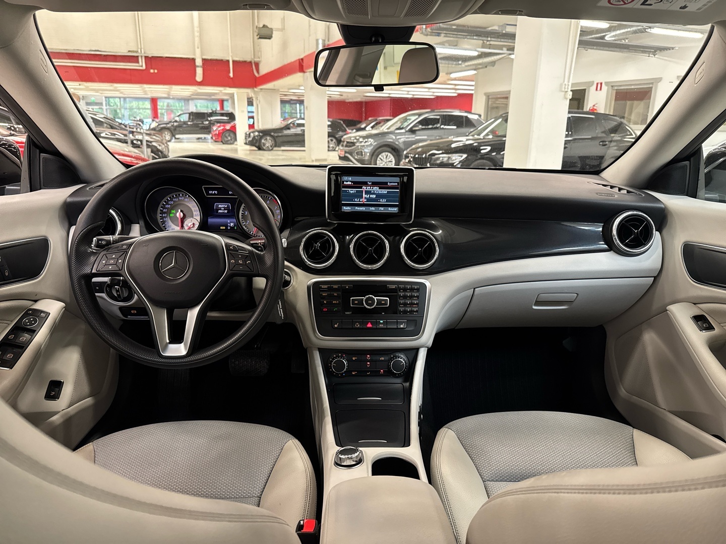 MERCEDES-BENZ CLA 2014