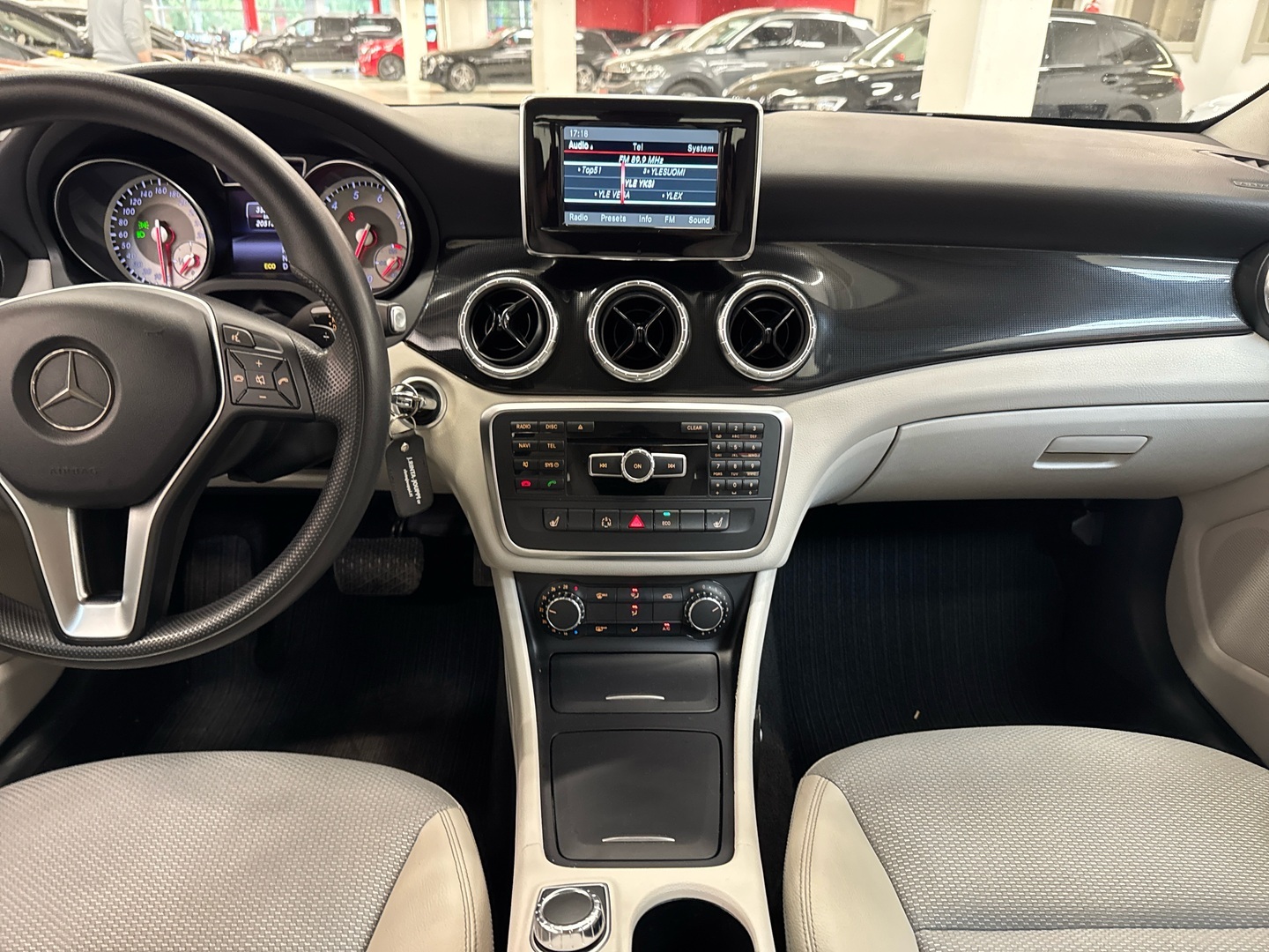 MERCEDES-BENZ CLA 2014