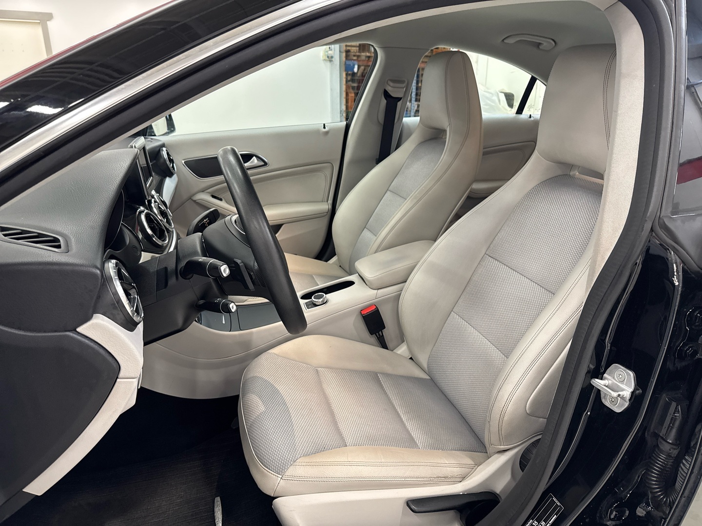 MERCEDES-BENZ CLA 2014