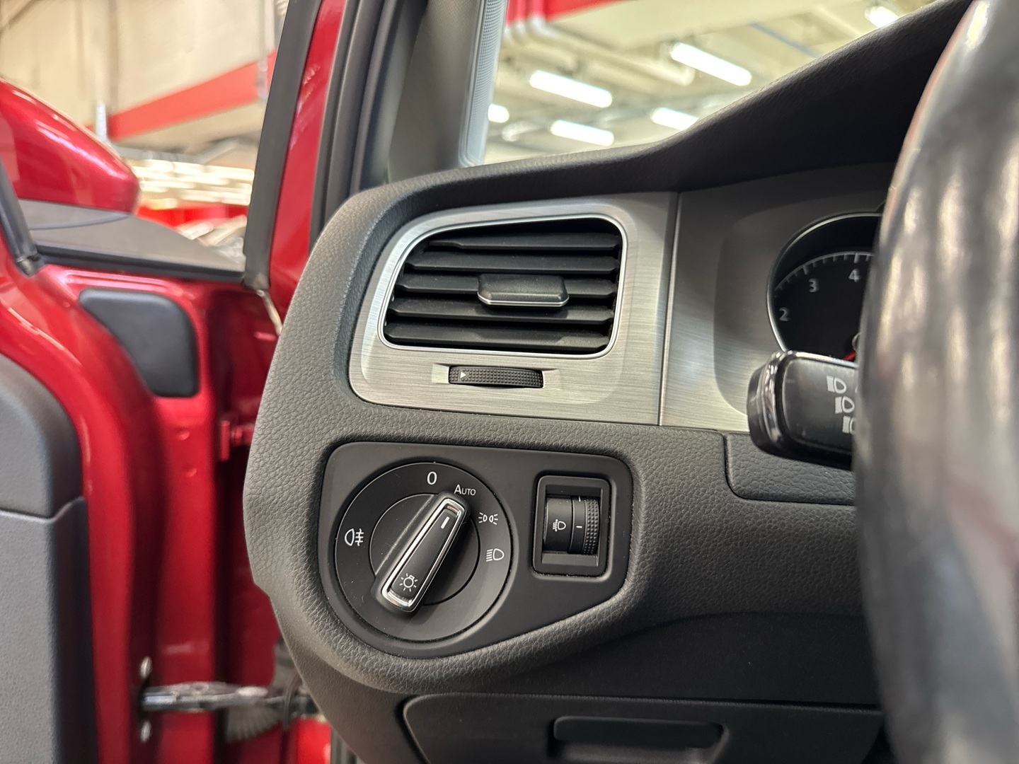 VOLKSWAGEN Golf 2014