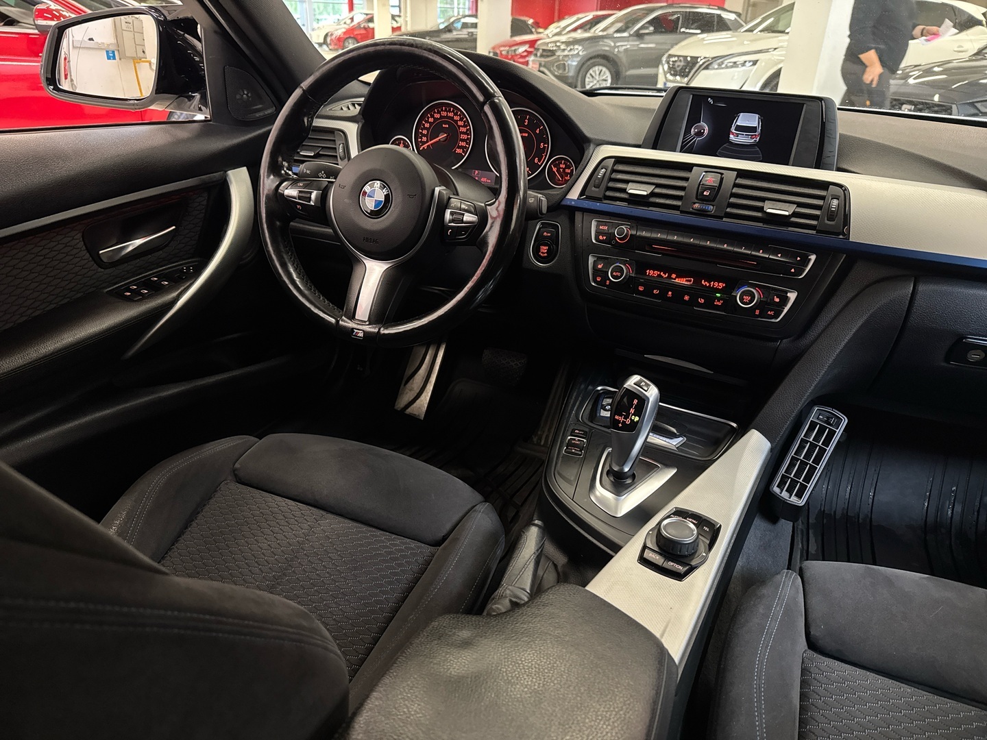 BMW 318 2015