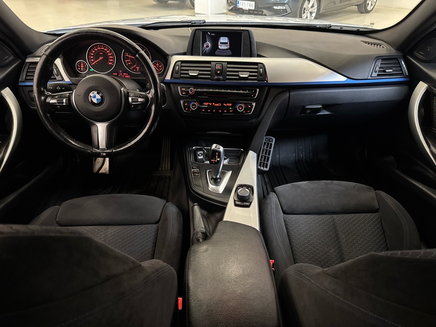BMW 318 2015