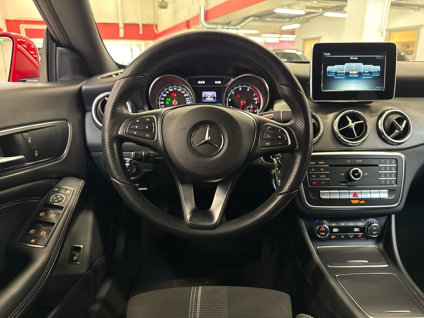 MERCEDES-BENZ CLA 2017