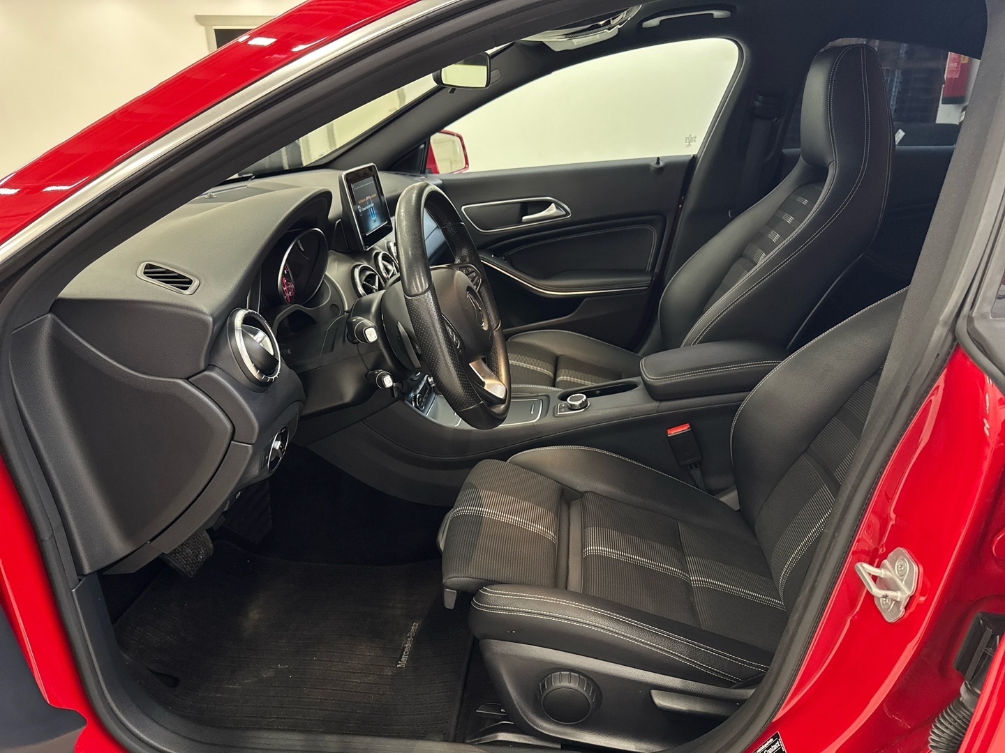 MERCEDES-BENZ CLA 2017