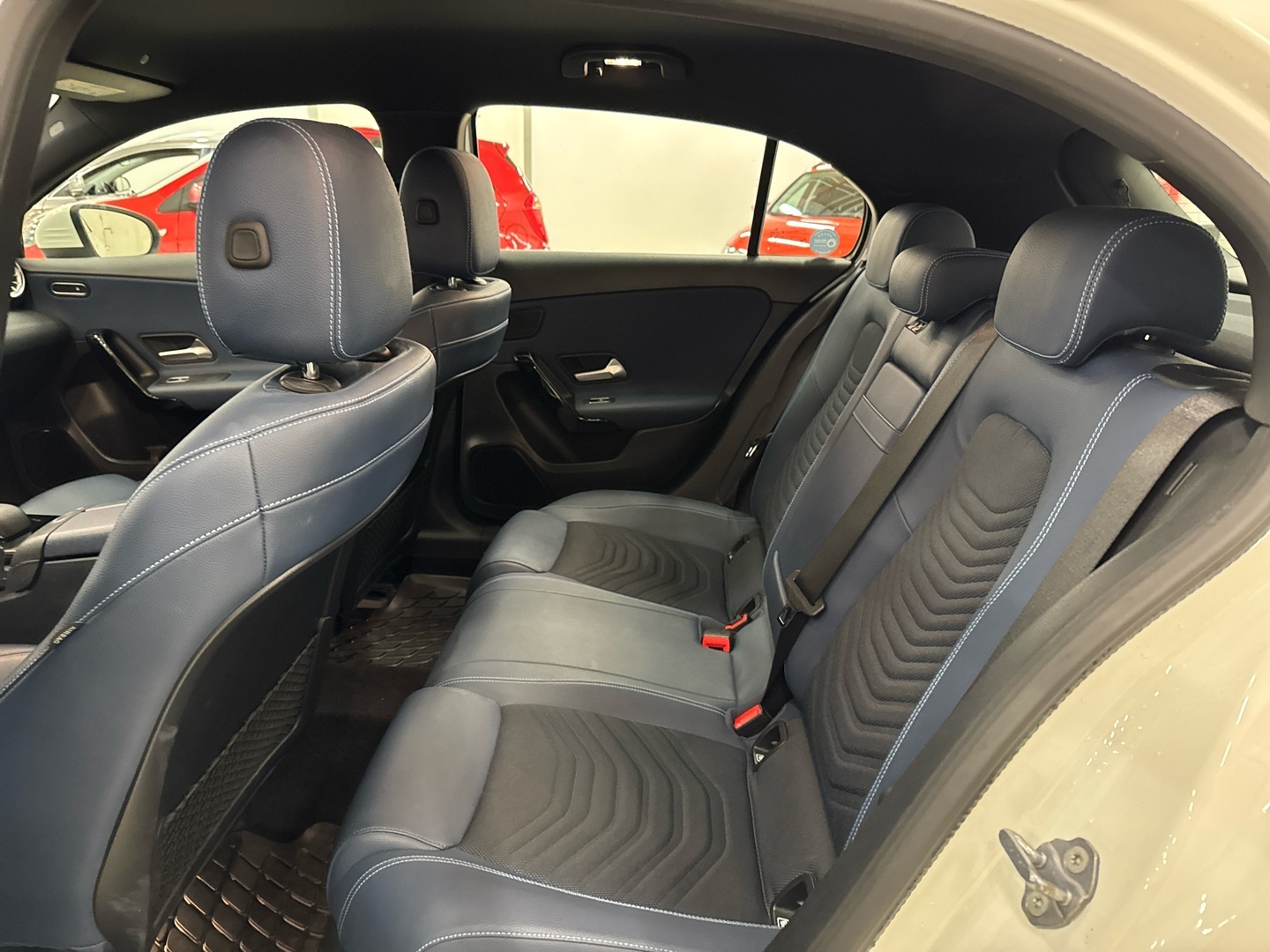 MERCEDES-BENZ A 2018