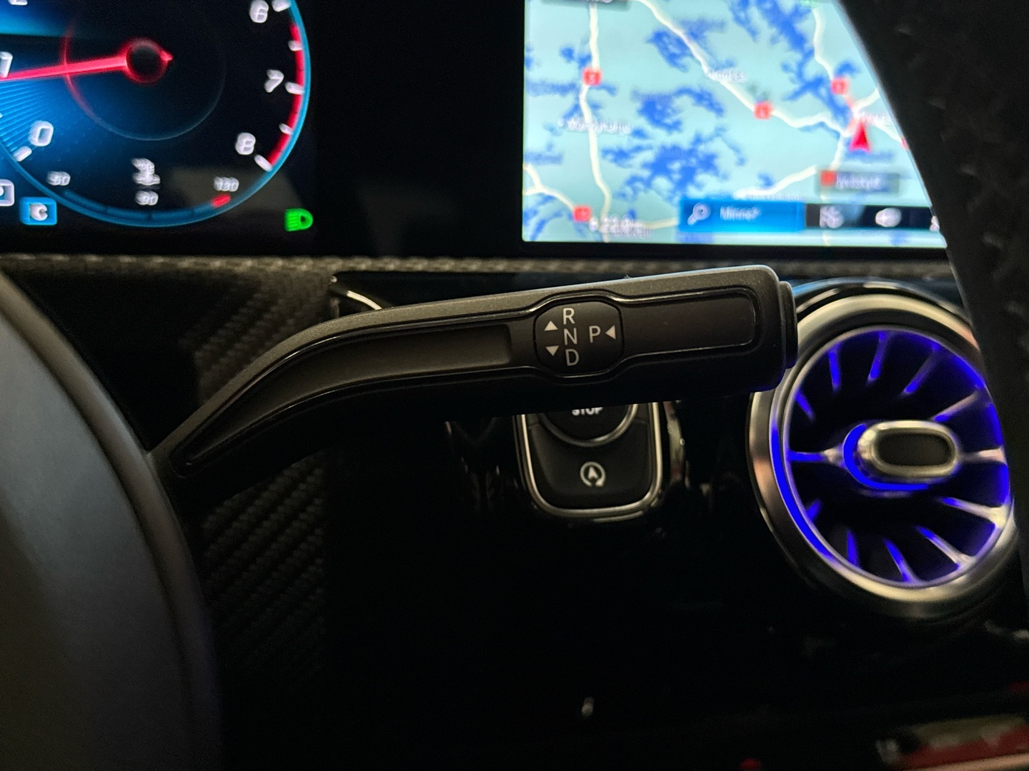 MERCEDES-BENZ A 2018