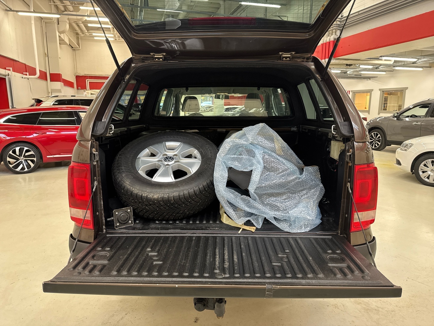 VOLKSWAGEN Amarok 2012