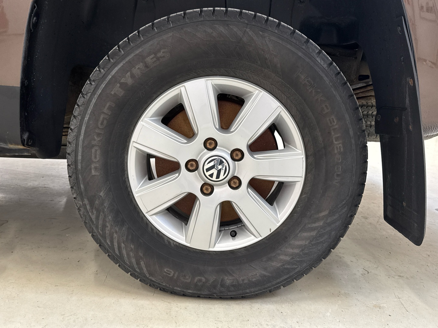 VOLKSWAGEN Amarok 2012