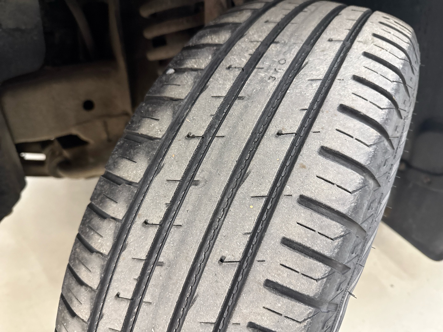 VOLKSWAGEN Amarok 2012