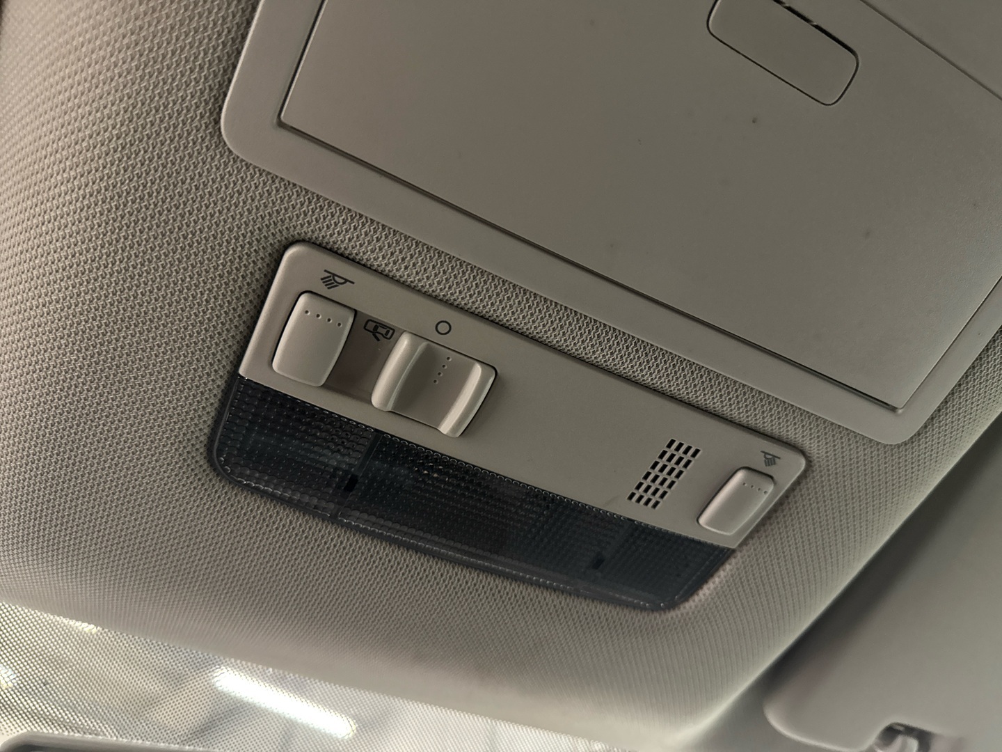 VOLKSWAGEN Amarok 2012