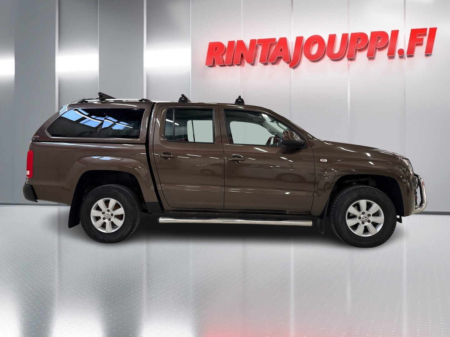 VOLKSWAGEN Amarok 2012