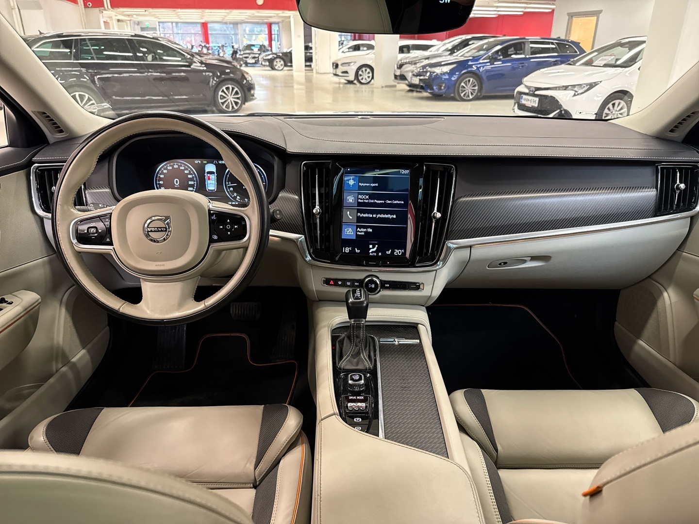 VOLVO V90 Cross Country 2018