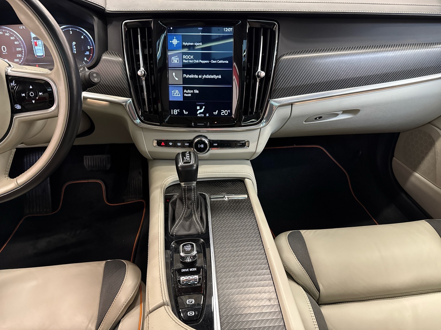 VOLVO V90 Cross Country 2018