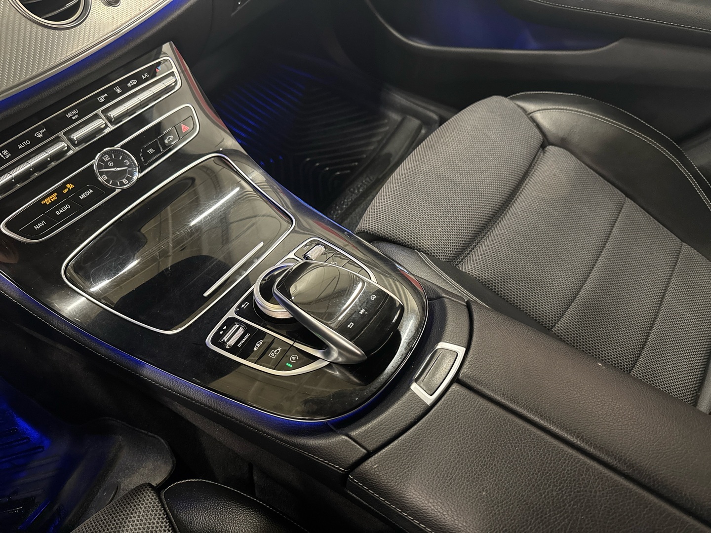 MERCEDES-BENZ E 2017