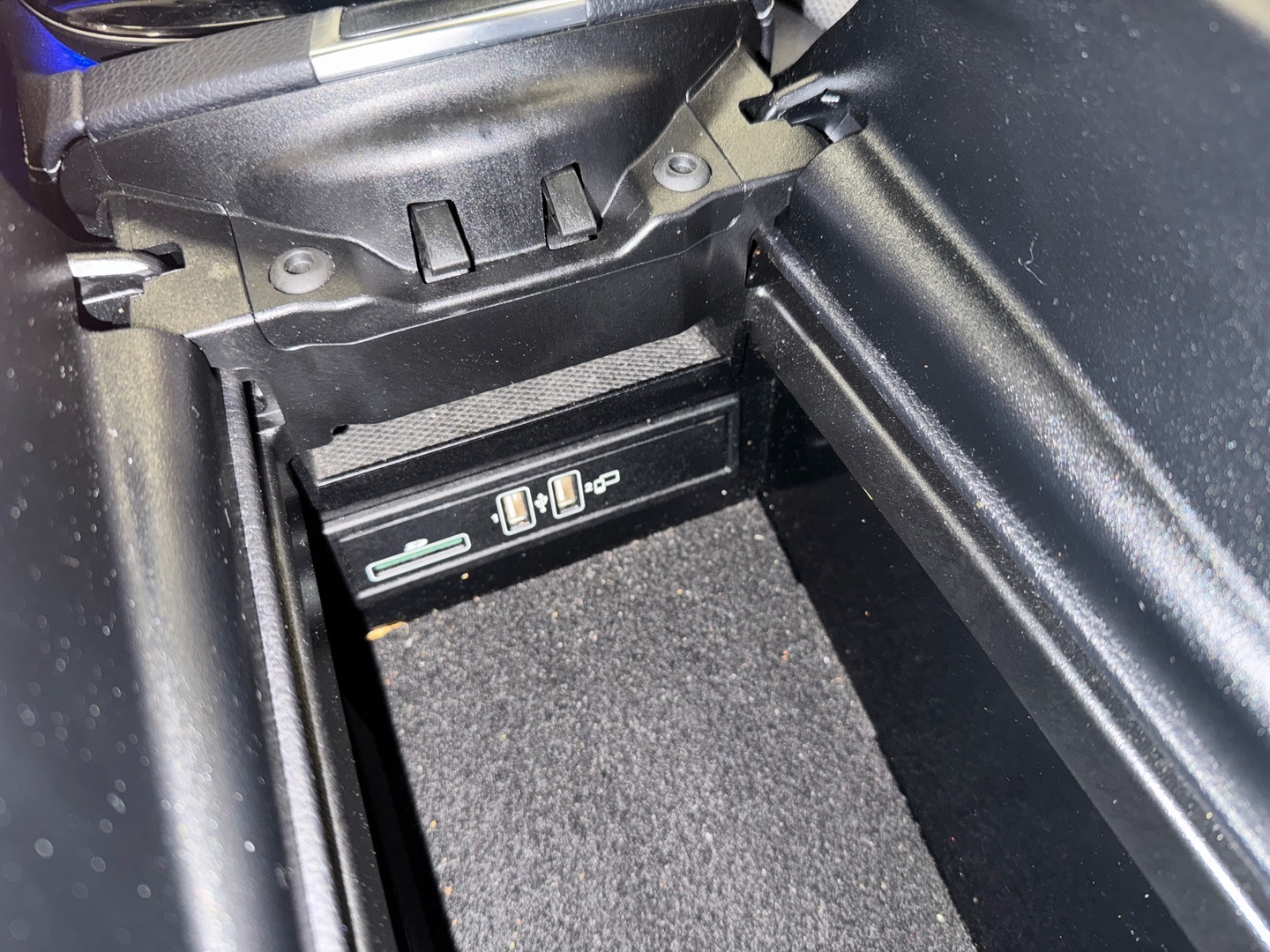 MERCEDES-BENZ E 2017